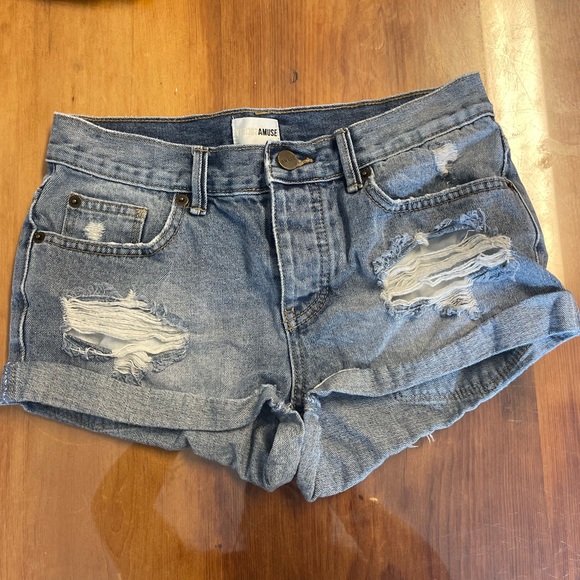 Amuse Society jean shorts: denim and black denim - Picture 4 of 9